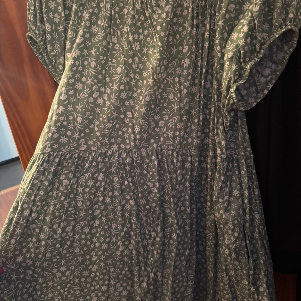 Universal Green Floral Midi Dress